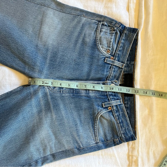 Vintage Levi’s by Kendall and Kylie. - Picture 7 of 10